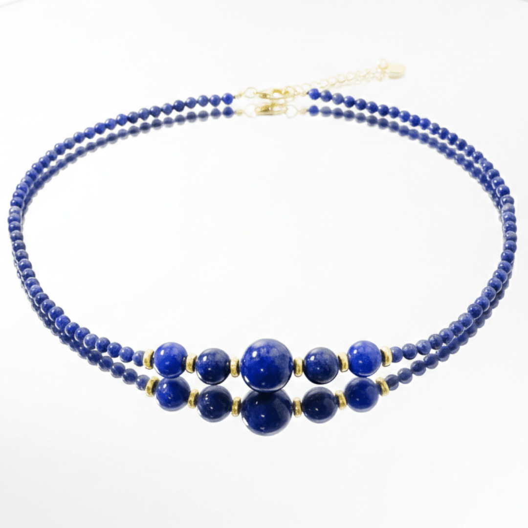 Witchhaven, Dominika Marx, exklusives Lapislazuli Collier aus tiefblauen chilenischen Natursteinen, handverlesenes Fundstück von der Côte d'Azur, spiritueller Schmuck ohne Metall für Klarheit und Fokus, energetisch gereinigtes Edelstein Collier