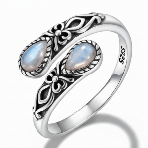 Witchhaven, Dominika Marx, Silberring S925 Mondstein, verstellbarer Edelsteinring, spiritueller Schmuck, schimmernder Mondstein Ring, handgefertigtes Design, nickelfreier Silberring