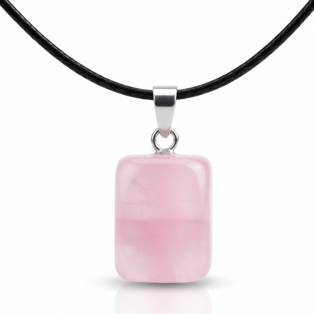 Witchhaven, Dominika Marx, Rosenquarz Anhänger mit Halskette, handpolierter rosa Naturstein, spiritueller Schmuck für das Herzchakra, energetisch gereinigter Heilstein, Geschenk für Selbstliebe und Harmonie