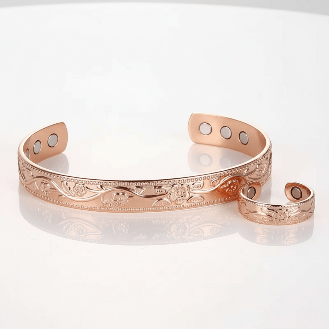Witchhaven, Dominika Marx, Premium Kupfer Set mit Armreif und Ring, massiver Kupferschmuck mit floralem Muster und Magneten, spirituelles Schmuckset für Energiefluss, energetisch gereinigter Kupfer Magnet Schmuck