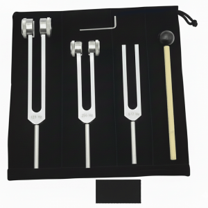 Witchhaven, Dominika Marx, 3er Set Heilfrequenz Klanggabeln aus Aluminium mit Hammer, silberne Stimmgabeln für Chakra Heilung und Resonanztherapie, spirituelles Klangset Made in Germany, energetisch gereinigte Frequenz Stimmgabeln