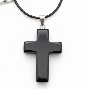 Witchhaven, Dominika Marx, schwarzer Obsidian Anhänger in Kreuzform, polierter Heilstein an schwarzer Schnur, spiritueller Schutzschmuck für Erdung und Aura Reinigung, energetisch gereinigtes Obsidian Kreuz