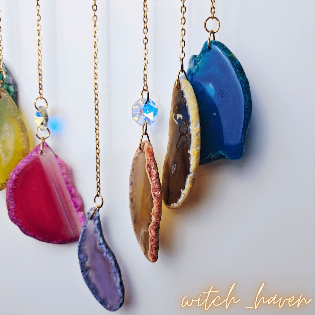 Witchhaven, Dominika Marx, Chakra Traumfänger Baum des Lebens, handgefertigter spiritueller Wandschmuck, 7 Chakra Edelsteine, Lebensbaum Windspiel, energetisch gereinigter Traumfänger, Geschenk für innere Balance