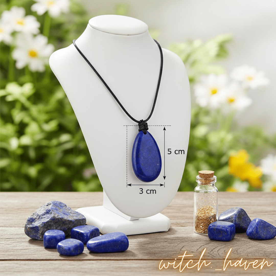 Witchhaven, Dominika Marx, handgefertigter großer Lapislazuli Tropfen Anhänger 5 cm hoch, tiefblauer Naturstein Schmuck für Intuition und Klarheit, energetisch gereinigter Heilstein an verstellbarem schwarzen Textilband, massives Unikat