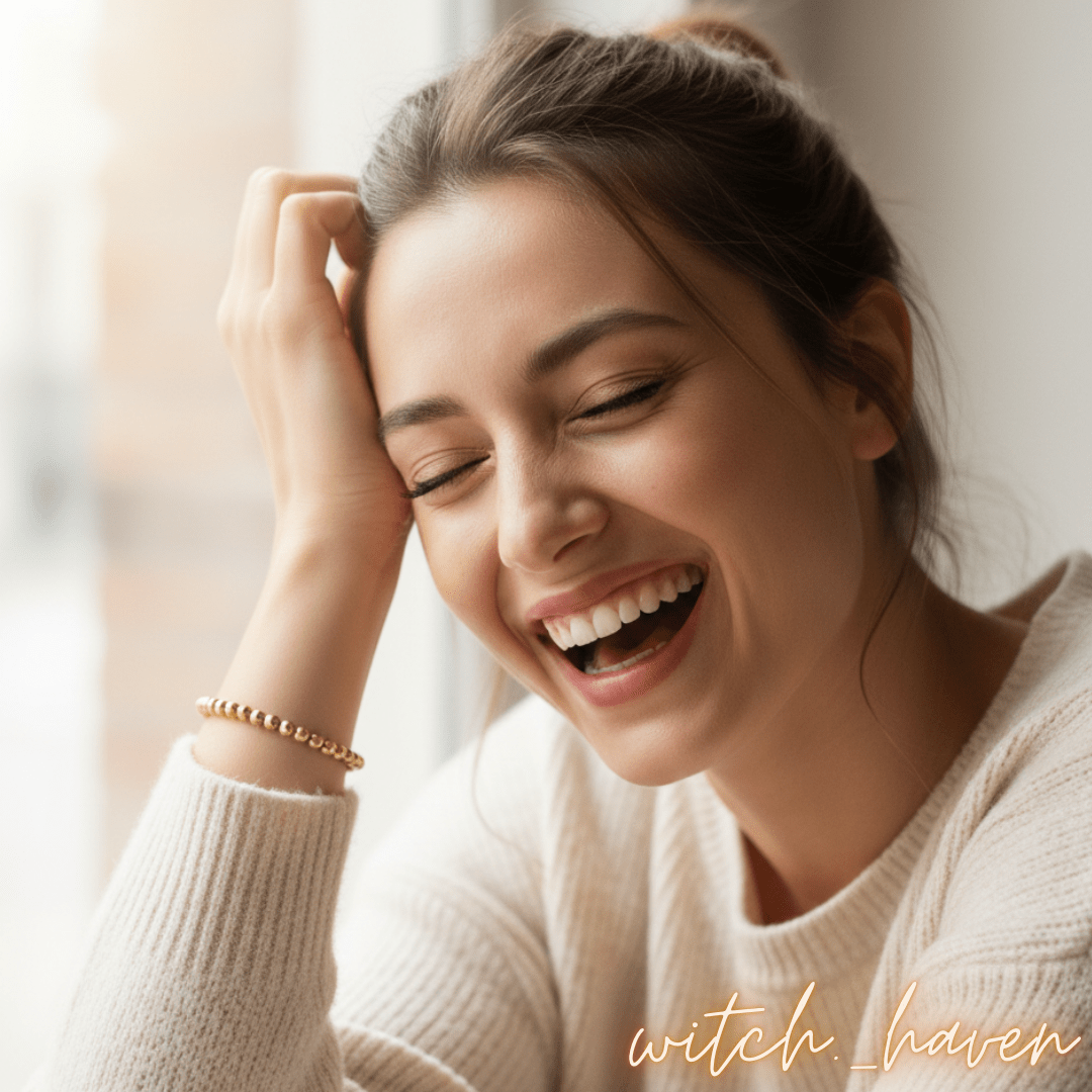 Witchhaven, Dominika Marx, handgefertigtes Pyrit Reichtumsarmband aus facettierten goldenen Naturstein Perlen, spiritueller Schmuck für Manifestation und Erfolg, energetisch gereinigtes Edelstein Armband für Fülle und Wohlstand, wählbar in 4mm oder 6mm