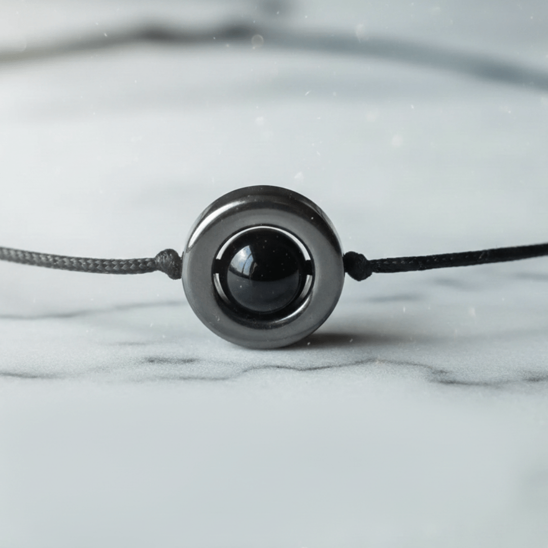 Witchhaven, Dominika Marx, handgefertigte Obsidian Schutz-Halskette mit Blutstein, verstellbare Kordelkette mit Schutzstein-Anhänger, spiritueller Schmuck für energetische Abschirmung, energetisch gereinigtes Obsidian Amulett