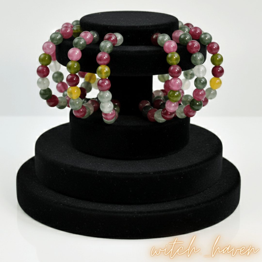 Turmalin Armband handgefertigt, bunte Naturstein Perlen 8mm, Dominika Marx, Witchhaven, Edelstein Armband für Damen, Yoga Schmuck energetisch, Heilstein Armband bunt, elastisches Perlenarmband, Turmalin Schmuck Unikat, spiritueller Schmuck handgemacht, Natursteinschmuck farbenfroh, Schutzstein Armband, Chakra Harmonisierung, Glücksnebel Schmuck Design
