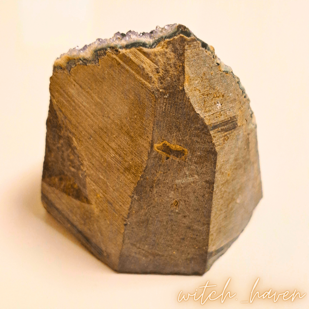 Witchhaven, Dominika Marx, natürlicher Amethyst Cluster aus Brasilien, violetter Rohkristall zur Reinigung von Schmuck und Heilsteinen, spirituelles Schutzobjekt für die Meditation, energetisch gereinigter Amethyst