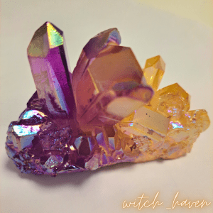 Engel Aura Kristall Cluster, schillernder Kraftstein, Dominika Marx, Witchhaven, Regenbogen Kristall Gruppe, spirituelle Raumdeko, Aura Quarz Cluster, energetische Reinigung Stein, Kristallspitzen schillernd, Magischer Kristall für Altar, Lichtarbeit Zubehör, handverlesener Heilstein, Dominika Marx Kristalle, Witchhaven Energetik