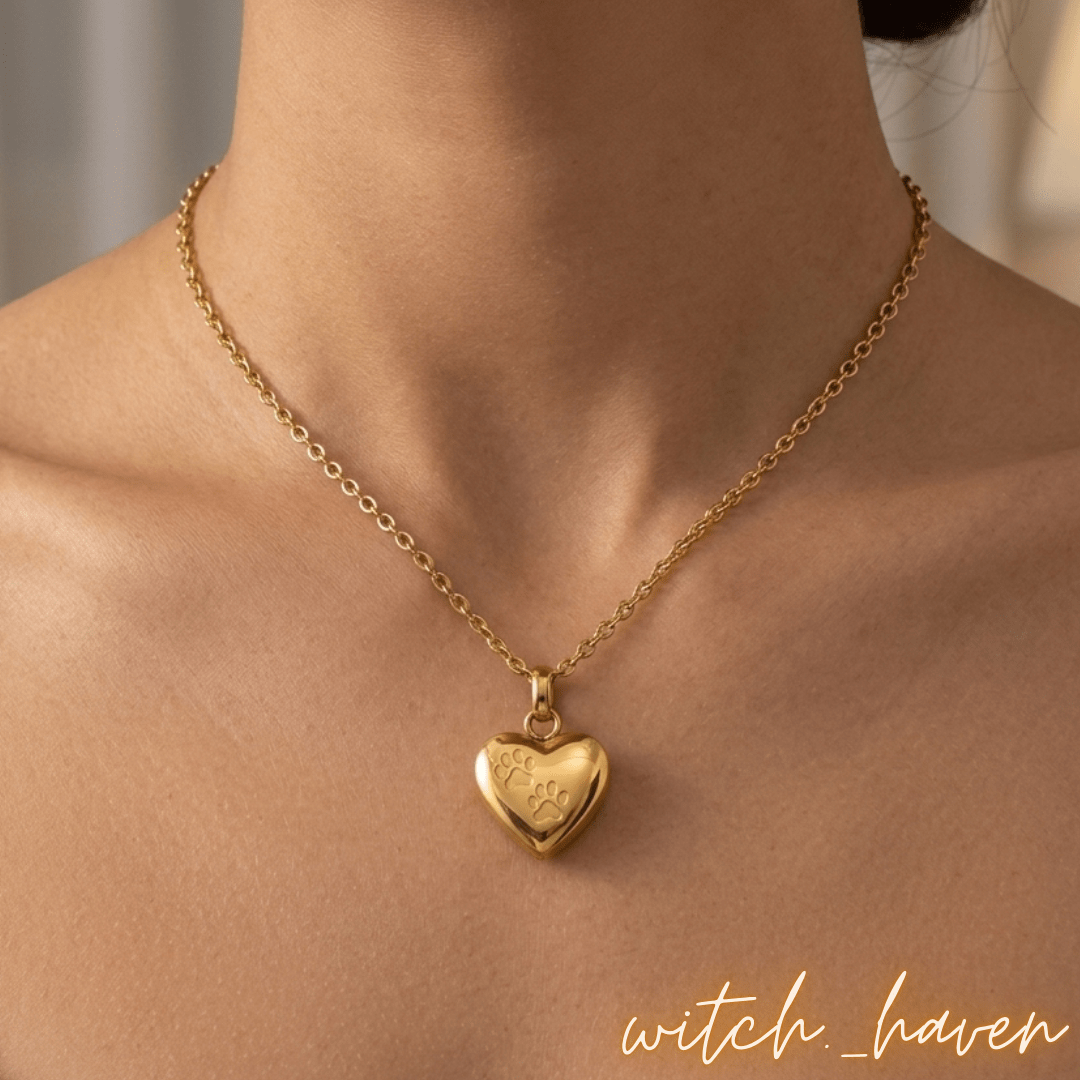 Asche Urne Halskette Kreuz, silberner Kreuzanhänger für Asche, Dominika Marx, Witchhaven, Gedenkschmuck Edelstahl, Mini Urne Kreuz Design, Kette für Tierasche, religiöser Urnenschmuck, Gebetskreuz Anhänger befüllbar, spirituelles Gedenken, Schmuck für verstorbene Weggefährten, energetisch gereinigte Urnenkette