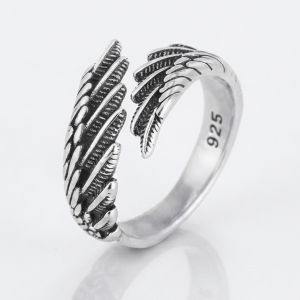 Engelsflügel Ring 925 Silber verstellbar Dominika Marx, exklusiver Silberring Flügel Vintage Stil für Meditation sowie Alltag, spiritueller Begleiter Schutzschmuck Witchhaven, handverlesener Sterlingsilber Ring mit Federdetails, rituelles Reinigungsritual weißer Salbei Geschenkset, Edelsteine und Räucherwerk für Fokus sowie positive Gedanken, magischer Schutzring transparent weiß