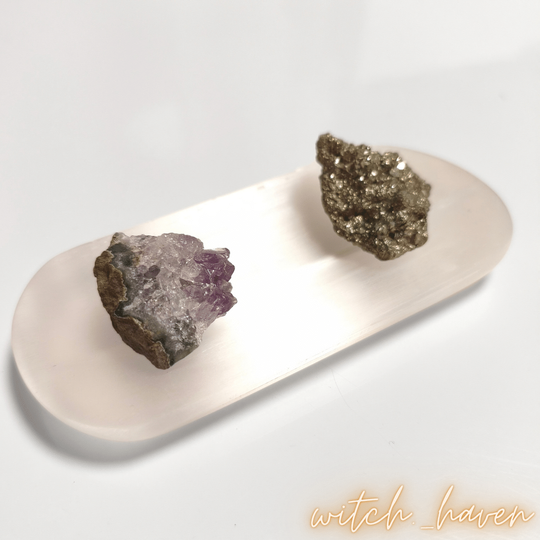 Selenit Schale oval echte Ladeschale Dominika Marx, exklusive Kristallschale weiß für Meditation sowie Alltag, spiritueller Begleiter Marienglas Witchhaven, handverlesener Naturstein Teller für Edelsteine, rituelles Reinigungsritual weißer Salbei Geschenkset, Edelsteine und Räucherwerk für Fokus sowie positive Gedanken, magische Ladeplatte transparent weiß
